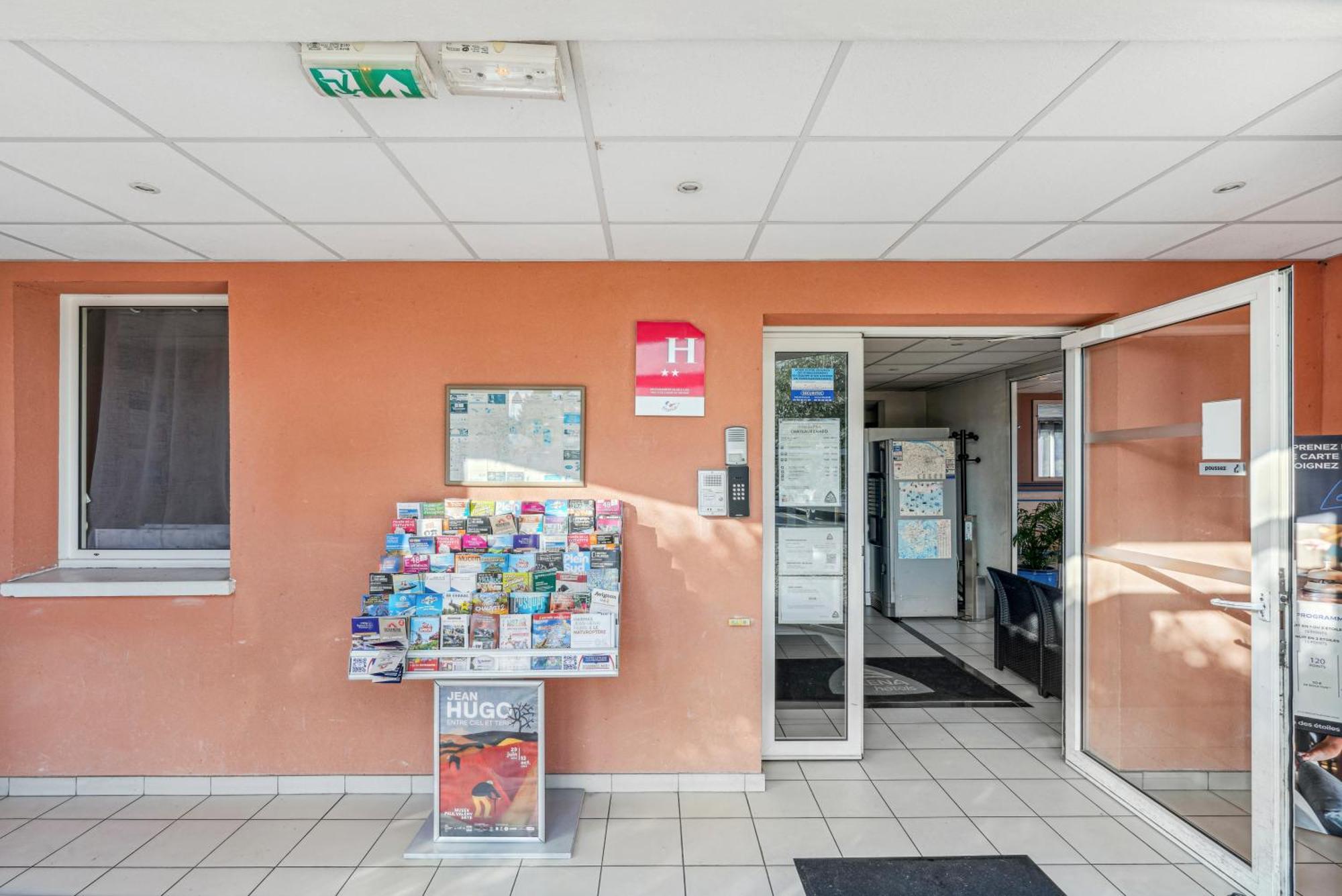 Hotel Akena Chateaurenard - Parc Des Expositions Avignon Экстерьер фото