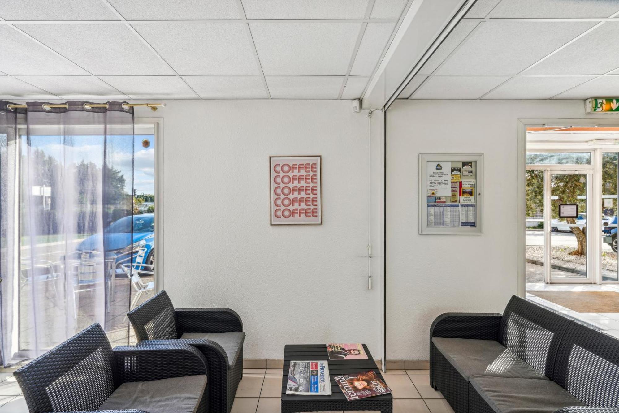 Hotel Akena Chateaurenard - Parc Des Expositions Avignon Экстерьер фото